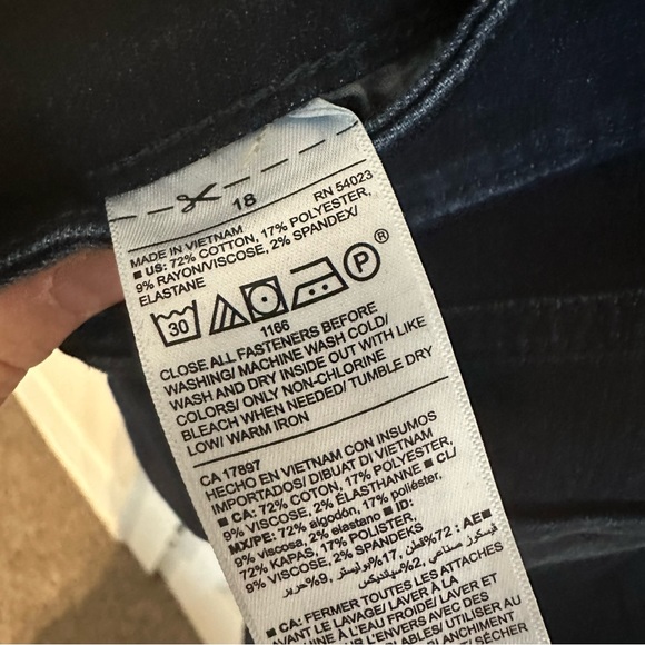 Old Navy | Dark Wash Rockstar Jeans - Picture 4 of 4